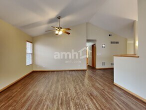 1057 Sheridan Cir in Naperville, IL - Building Photo - Building Photo