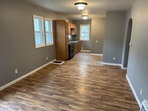 2221 N Ellis St in Peoria, IL - Building Photo - Building Photo