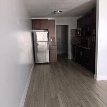 4961 SW 28th Terrace in Dania Beach, FL - Building Photo - Building Photo
