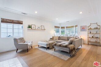 4607 Willowcrest Ave in Los Angeles, CA - Building Photo - Building Photo