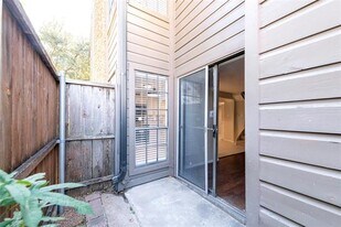 333 Melrose Dr in Richardson, TX - Building Photo