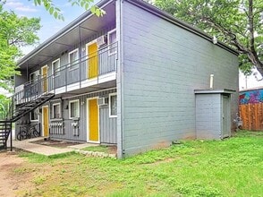 903 Springdale Rd in Austin, TX - Building Photo - Building Photo