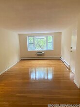 110 Babcock St in Brookline, MA - Building Photo - Building Photo