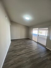 26328 Columbus in Menifee, CA - Foto de edificio - Building Photo