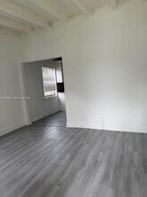 15925 NW 21st Ave in Opa Locka, FL - Building Photo - Building Photo