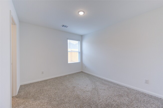 16787 N Marie Vlg Dr in Conroe, TX - Building Photo - Building Photo