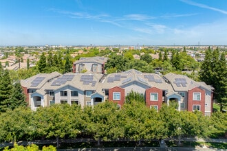 Eaglewood in Woodland, CA - Building Photo - Building Photo