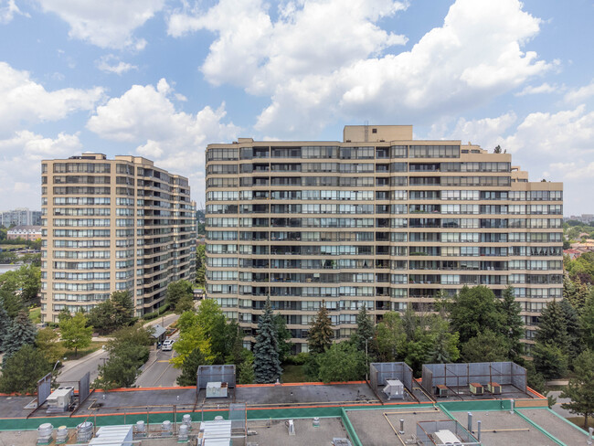 Gibraltar of Richmond Hill in Richmond Hill, ON - Building Photo - Building Photo