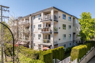 Monterey in White Rock, BC - Building Photo