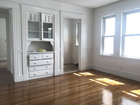 6 Endicott Ave, Unit 2 in Somerville, MA - Building Photo
