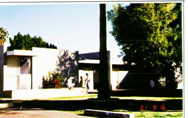 Roma Vista Apartments in Phoenix, AZ - Building Photo