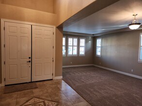 1385 Oak Valley Dr in Lincoln, CA - Building Photo - Building Photo