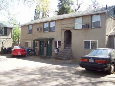 1930 Arcadian Ave in Chico, CA - Foto de edificio