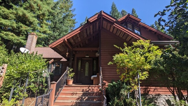 5279 Kneeland Rd in Kneeland, CA - Building Photo - Building Photo