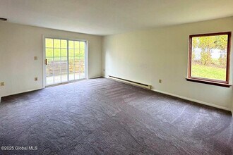 2146 US-9 in Round Lake, NY - Building Photo - Building Photo