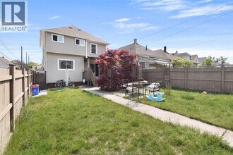 1031 Moy Ave in Windsor, ON - Building Photo - Building Photo