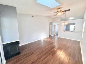 121 Hidden Arbor Ct in Sanford, FL - Building Photo - Building Photo