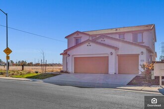 9196 Rondeau Way in Sacramento, CA - Foto de edificio - Building Photo