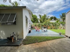 228 NE 14th Ave, Unit 1 in Pompano Beach, FL - Building Photo - Building Photo