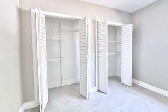 4900 NW 10th Avenue in Fort Lauderdale, FL - Building Photo - Building Photo