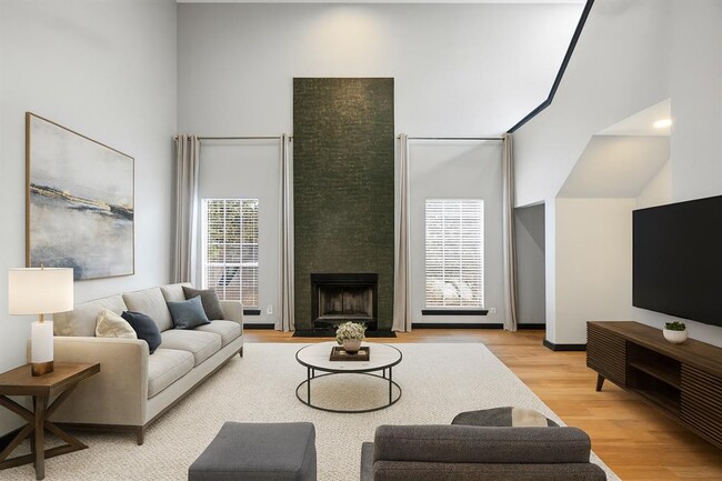 903 Lipan Trail in Austin, TX - Foto de edificio - Building Photo