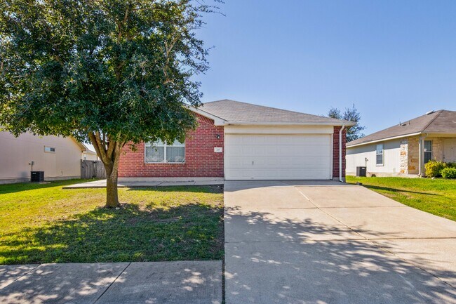 219 Almquist St in Hutto, TX - Foto de edificio - Building Photo