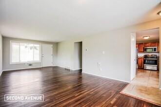 642 Garden City Dr in Monroeville, PA - Building Photo - Building Photo