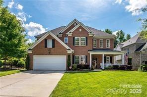 property at 2505 River Oaks Drive