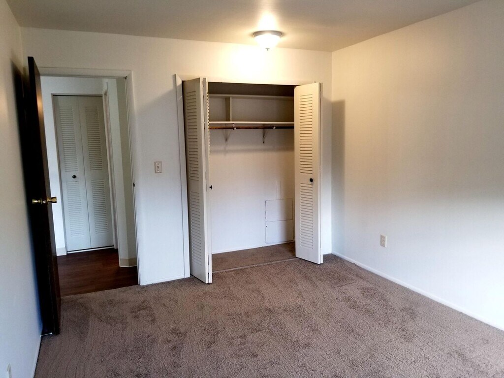 Cedar Grove Apartments Manitowoc, WI Apartments For Rent