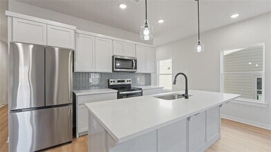 1704 Cuppett Cir in Pea Ridge, AR - Foto de edificio - Building Photo