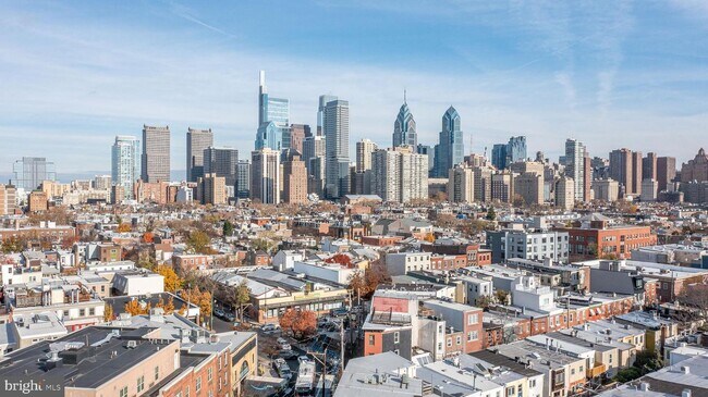 2301 Grays Ferry Ave-Unit -2 in Philadelphia, PA - Building Photo - Building Photo