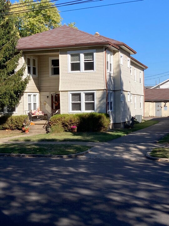 3821 Wayne Ave, Unit 4 in Dayton, OH - Building Photo