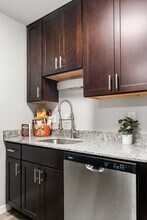 Copper Stone Apartments in St. Louis Park, MN - Foto de edificio - Building Photo