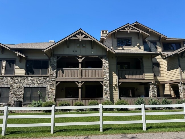 6009 Wengen Pl in Whitefish, MT - Building Photo - Building Photo