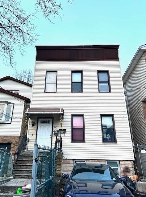 property at 20 Troy St