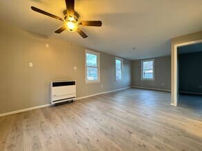 372 Rubber Ave in Naugatuck, CT - Building Photo - Building Photo