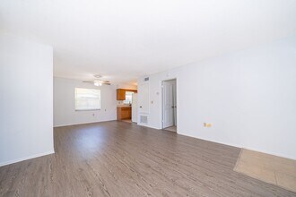 828 Ballard St in Altamonte Springs, FL - Building Photo - Building Photo