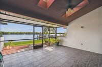 2590 Sykes Creek Dr in Merritt Island, FL - Foto de edificio - Building Photo