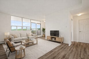 Glen Valley Apartments in Hamilton, ON - Building Photo