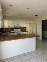 3230 SW 27th St in Miami, FL - Building Photo - Building Photo
