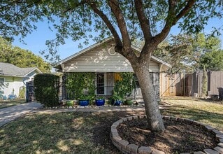 2117 Sanborn St in Fort Worth, TX - Building Photo - Building Photo