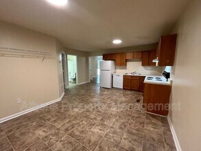 1806 Cedar Shoals Dr in Athens, GA - Building Photo - Building Photo