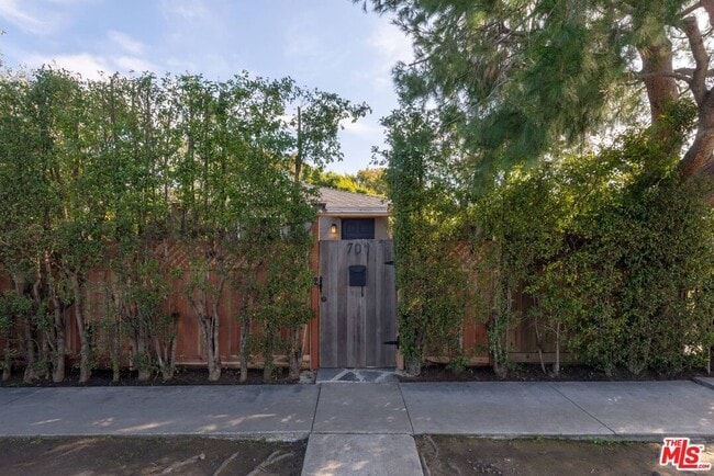 property at 704 Vernon Ave