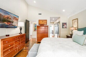 401 Onda in Newport Beach, CA - Building Photo - Building Photo