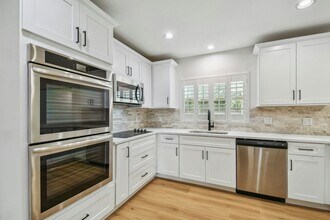 4802 W Longfellow Ave in Tampa, FL - Building Photo - Building Photo