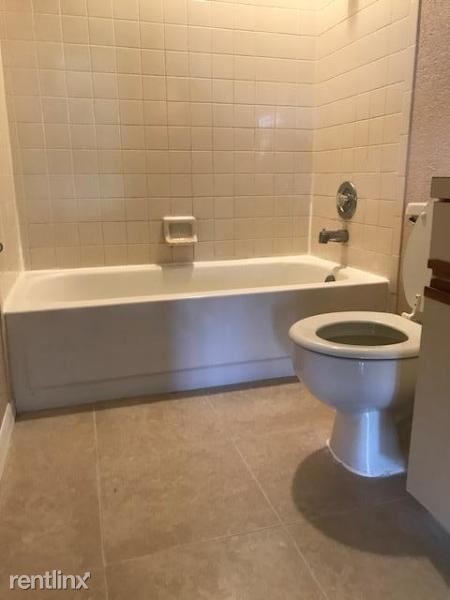 5310 Elmhurst Rd-Unit -Apt D in West Palm Beach, FL - Building Photo - Building Photo