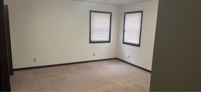 property at 524 Breezy Point Dr