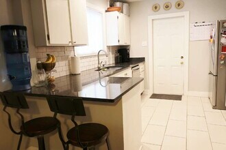 2102 E 37th St in Savannah, GA - Building Photo - Building Photo