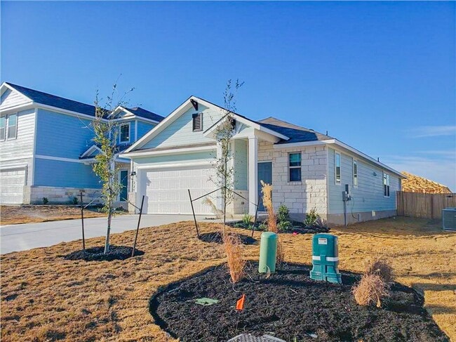 221 El Dorado Rd in Jarrell, TX - Foto de edificio - Building Photo