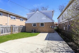 124 23rd Ave in Melrose Park, IL - Building Photo - Building Photo